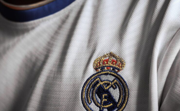 découvrez comment broder sur du jersey sans utiliser de stabilisateur grâce à nos astuces et techniques simples pour un résultat parfait et sans déformation.