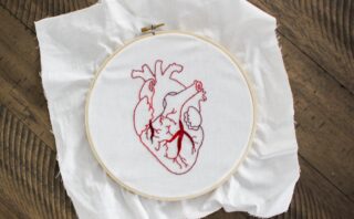 Comprendre l&rsquo;équilibre entre plein et vide en broderie pour sublimer vos créations