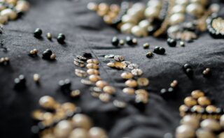 Broderie et rythme visuel : comment harmoniser motifs et mouvement