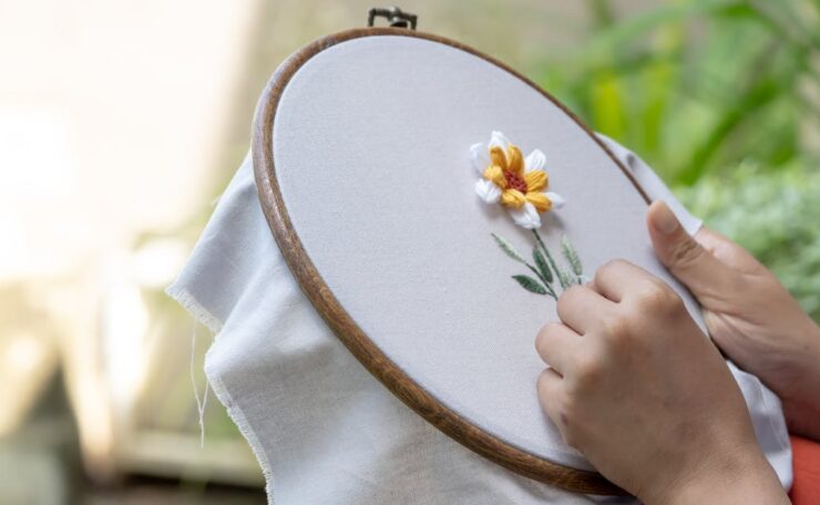 découvrez comment améliorer vos compétences en broderie étape par étape grâce à notre guide complet de progression en broderie.